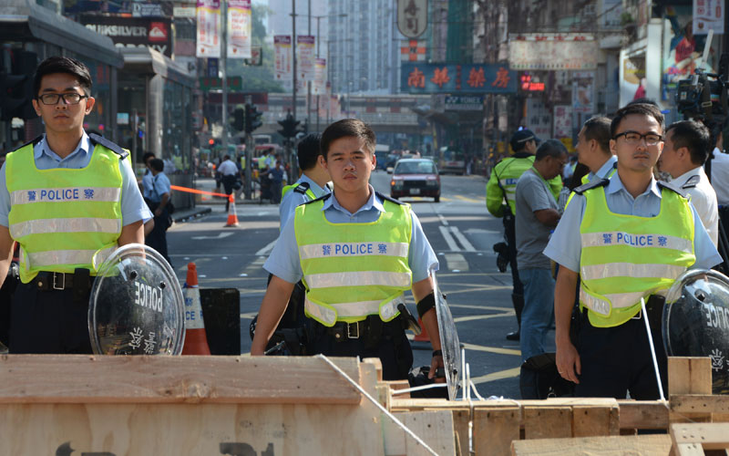 Mongkok Police line / photo: Vijay Verghese