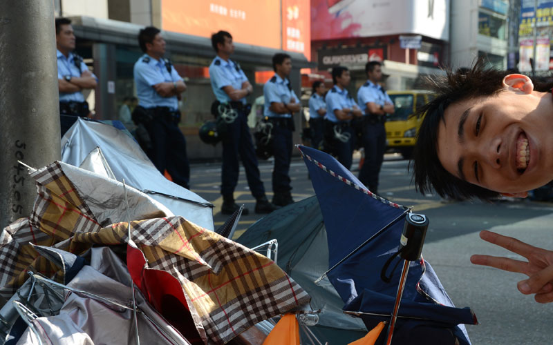 Trashed umbrellas and cheesy cheer / photo: Vijay Verghese