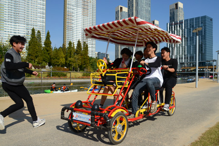 Songdo, South Korea, is a smart city run by computers but kids can have fun